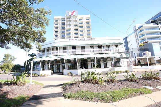 Oaks Townsville Metropole Hotel Удобства фото